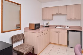 Americas Best Value Inn & Suites