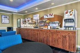 Holiday Inn Express Detroit - Birmingham