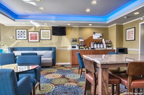 Holiday Inn Express Detroit - Birmingham