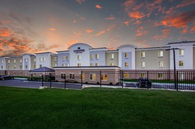 Candlewood Suites Brighton