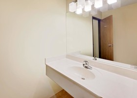 Days Inn by Wyndham Cadillac