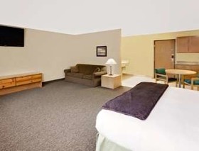 Days Inn by Wyndham Cadillac