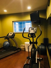 Holiday Inn Express & Suites Cadillac