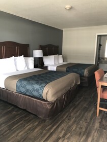 Travelodge by Wyndham Canton/Livonia Area, MI