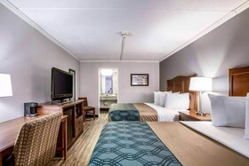 Travelodge by Wyndham Canton/Livonia Area, MI