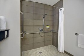 Holiday Inn Express & Suites Detroit - Dearborn