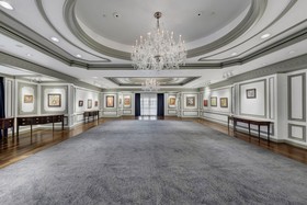The Henry - Autograph Collection