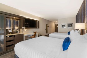 Cambria Hotel Detroit Downtown