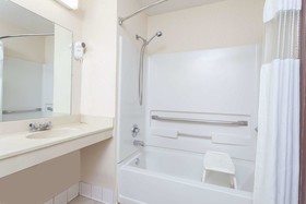 American Inn & Suites Dundee