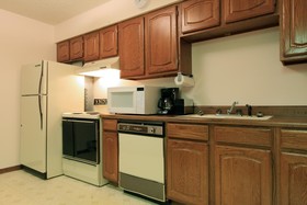 Econo Lodge Inn & Suites