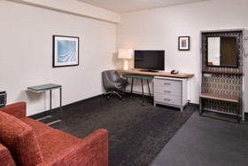 Holiday Inn Hotel & Suites Farmington Hills Detroit NW
