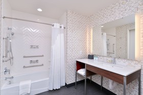 Holiday Inn Hotel & Suites Farmington Hills Detroit NW