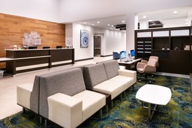 Holiday Inn Hotel & Suites Farmington Hills Detroit NW
