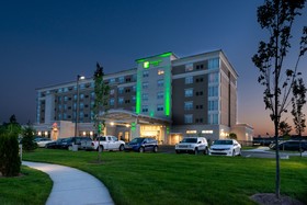Holiday Inn Hotel & Suites Farmington Hills Detroit NW