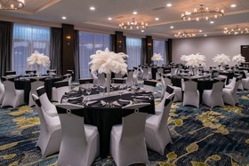 Holiday Inn Hotel & Suites Farmington Hills Detroit NW