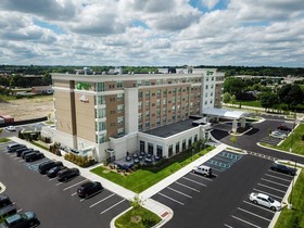 Holiday Inn Hotel & Suites Farmington Hills Detroit NW