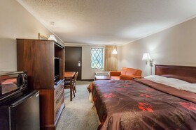 Knights Inn Detroit Area/farmington Hills