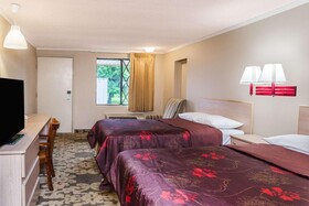 Knights Inn Detroit Area/farmington Hills