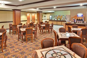 Holiday Inn Express Flint-Campus Area