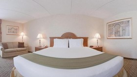 Holiday Inn Express Flint-Campus Area