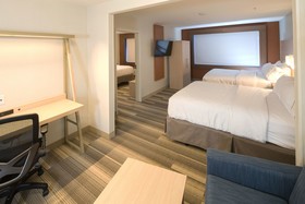 Holiday Inn Express & Suites Gaylord
