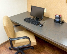 Comfort Suites South