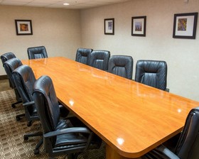 Comfort Suites South