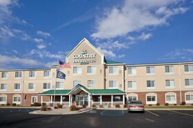 Country Inn & Suites by Radisson, Big Rapids, MI