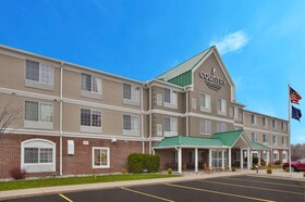 Country Inn & Suites by Radisson, Big Rapids, MI