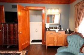 The Leonard at Logan House