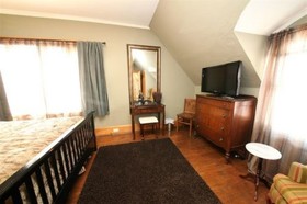 The Leonard at Logan House