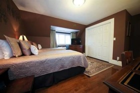 The Leonard at Logan House
