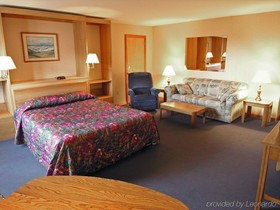 Magnuson Hotel Copper Crown