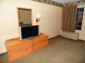 American Inn & Suites