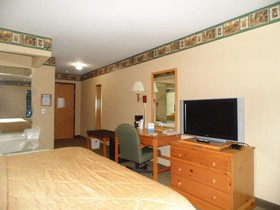American Inn & Suites