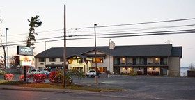 Beachfront Houghton Lake