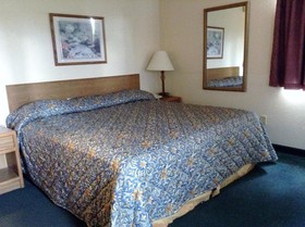 Travelodge by Wyndham Hudsonville