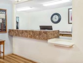 Days Inn by Wyndham Iron Mountain