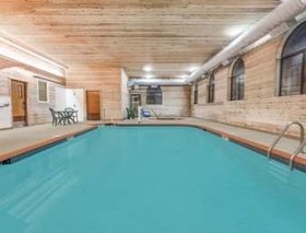 Days Inn by Wyndham Iron Mountain