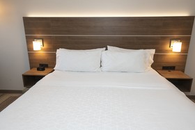 Holiday Inn Express Hotel & Suites Iron Mountain