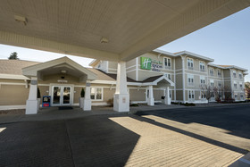 Holiday Inn Express Hotel & Suites Iron Mountain