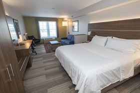 Holiday Inn Express Hotel & Suites Iron Mountain