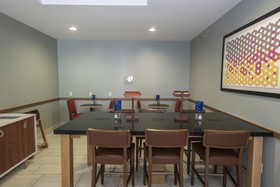 Holiday Inn Express Hotel & Suites Iron Mountain