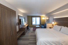 Holiday Inn Express Hotel & Suites Iron Mountain