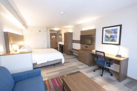 Holiday Inn Express Hotel & Suites Iron Mountain