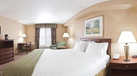 Holiday Inn Express Hotel & Suites Iron Mountain