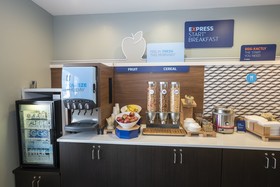 Holiday Inn Express Hotel & Suites Iron Mountain