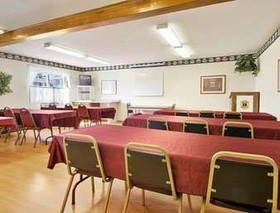 Hotel Iron Mountain Inn & Suites