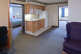 Country Inn & Suites by Radisson, Lansing, MI