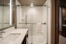 Hilton Garden Inn Lansing West